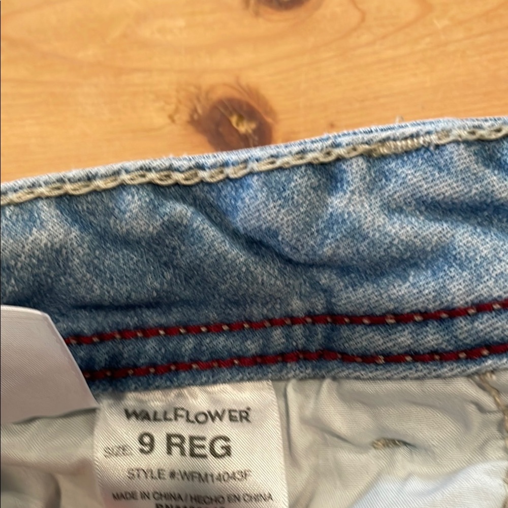 Light Blue Distressed Women Jeans - Picture 9 of 9